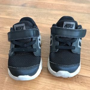 Nike shoes black sneakers 6C toddler
